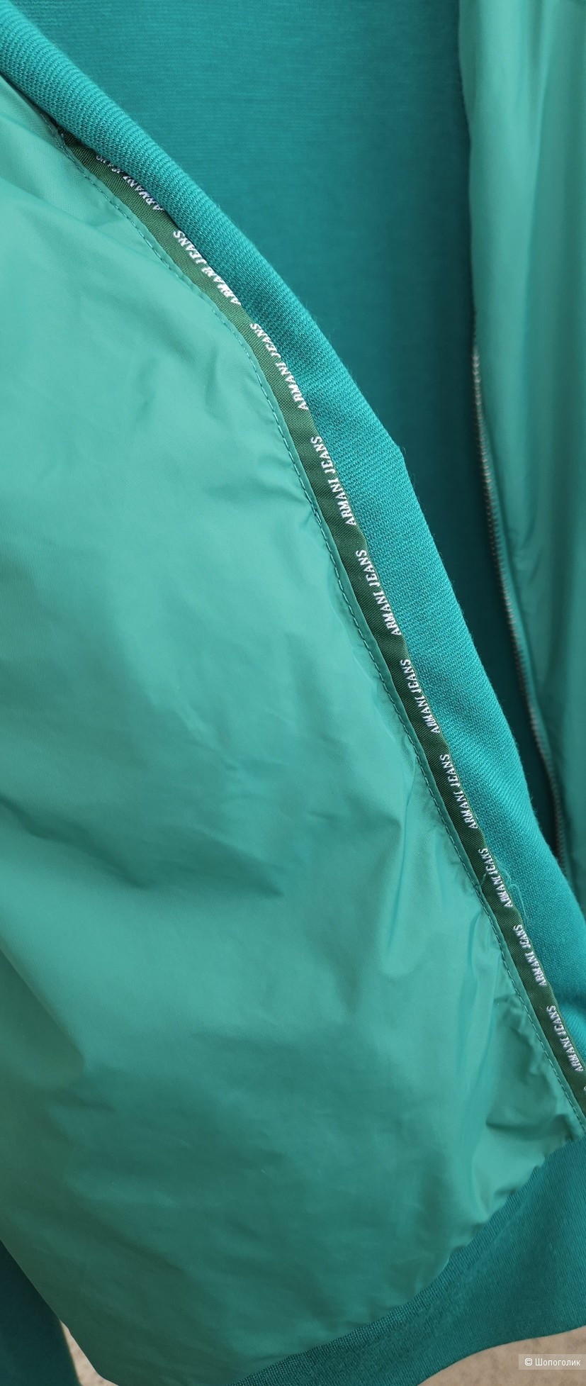 Ветровка Armani Jeans, M