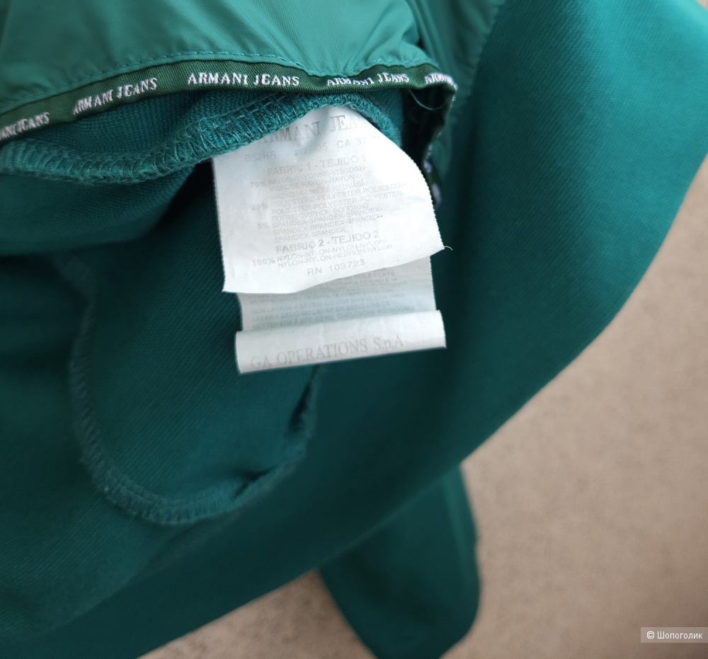 Ветровка Armani Jeans, M