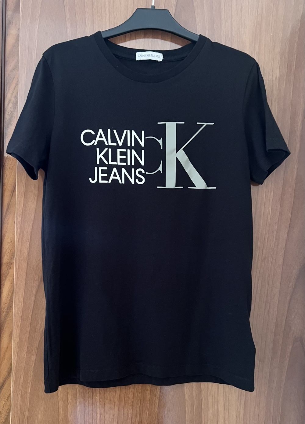 Футболка Calvin Klein размер 44