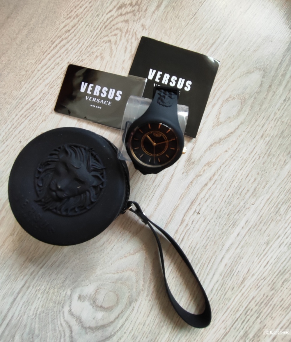 Часы Versace versus женские