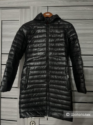 Пуховик Moncler 42