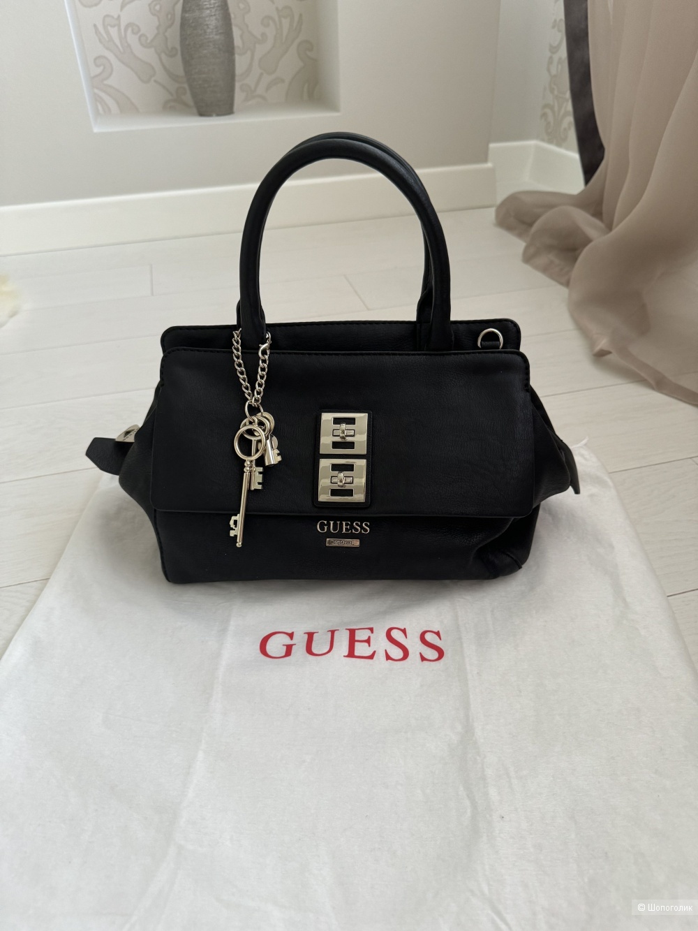 Сумка Guess