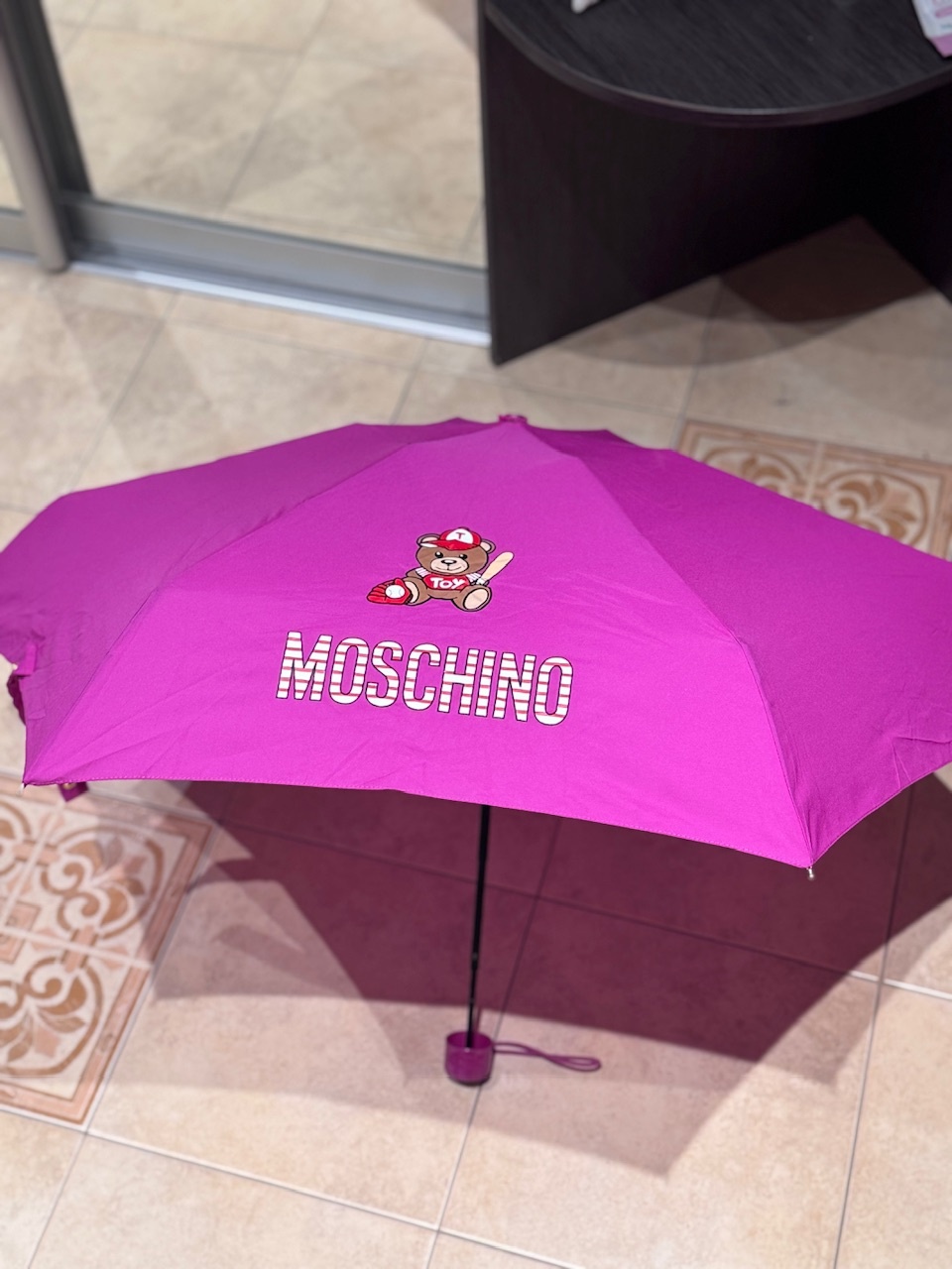 Зонтик Moschino