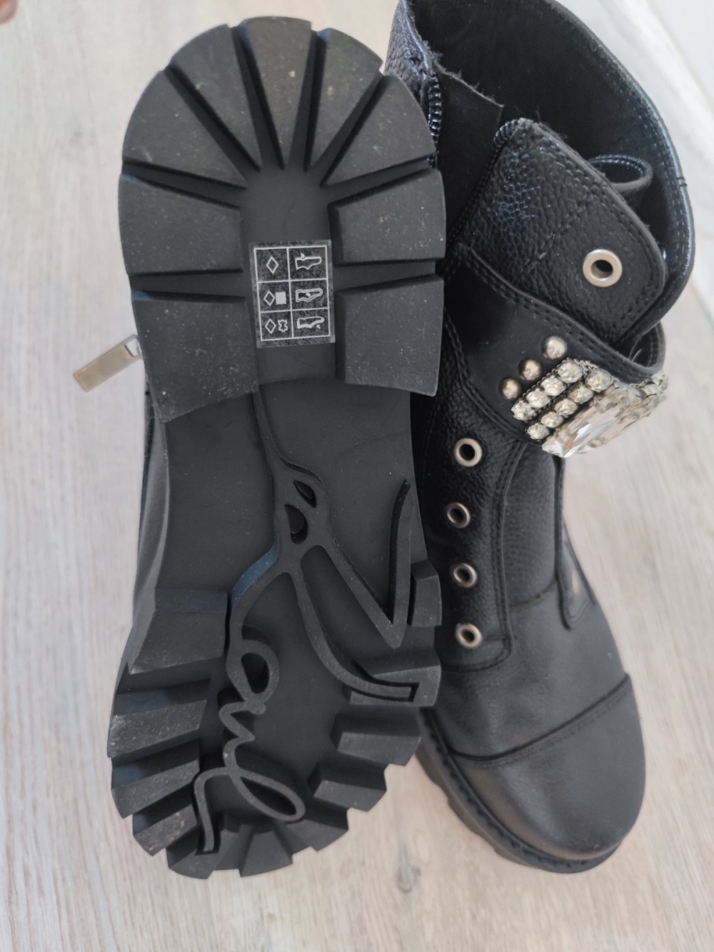 Ботинки Karl Lagerfeld 38/38,5