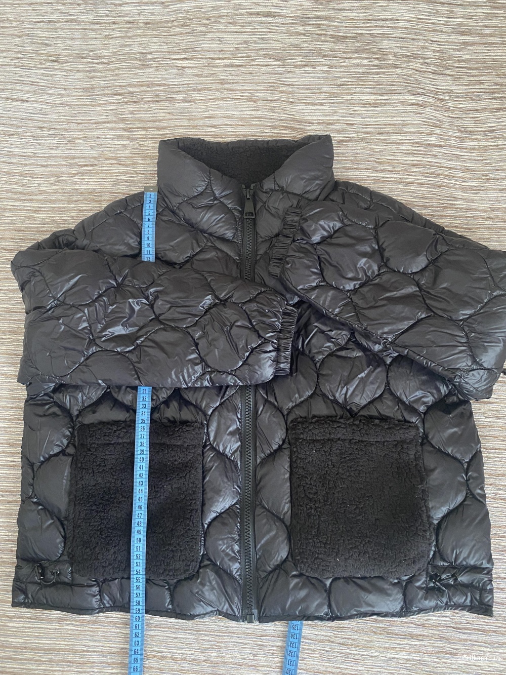 Демисезонная куртка DKNY, размер L.