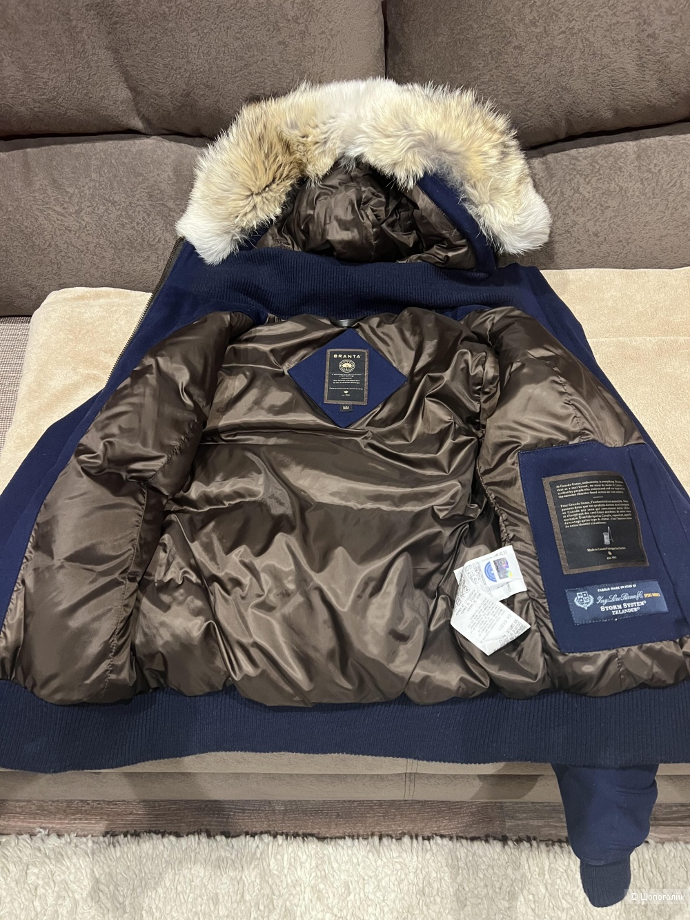 Женский бомбер Canada Goose Branta M.