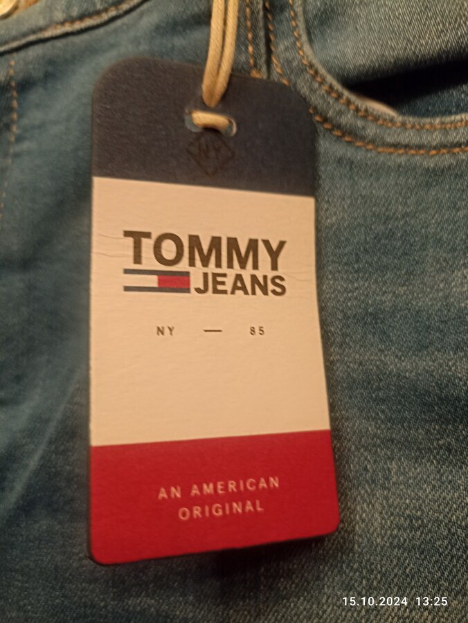 Джинсы  Tommy Jeans HILFIGER, размер 33/32