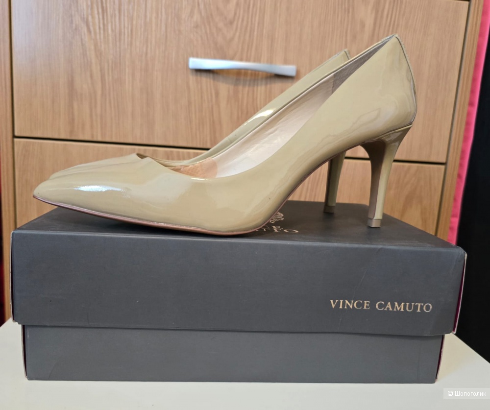 Туфли-лодочки VINCE CAMUTO р.9,5 (на 39-39,5)