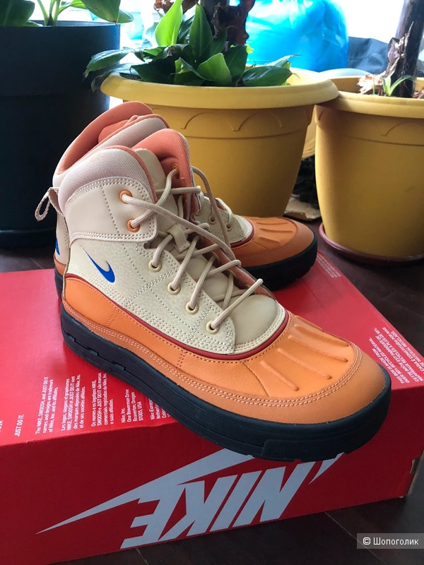 Nike ACG  38.5