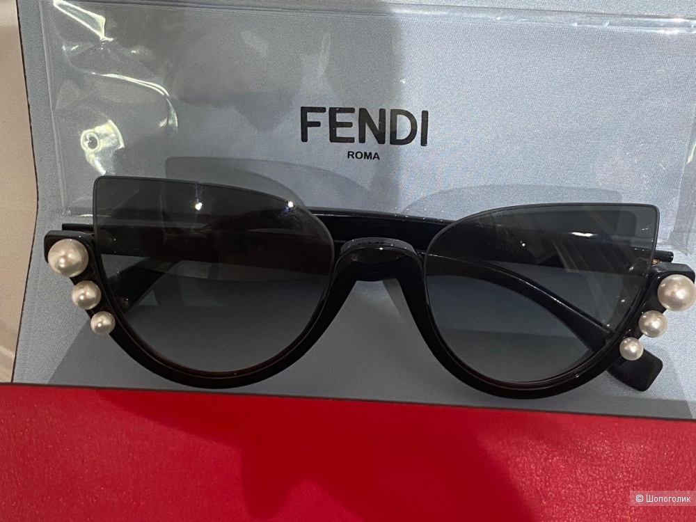 Солнцезащитные очки Fendi one size