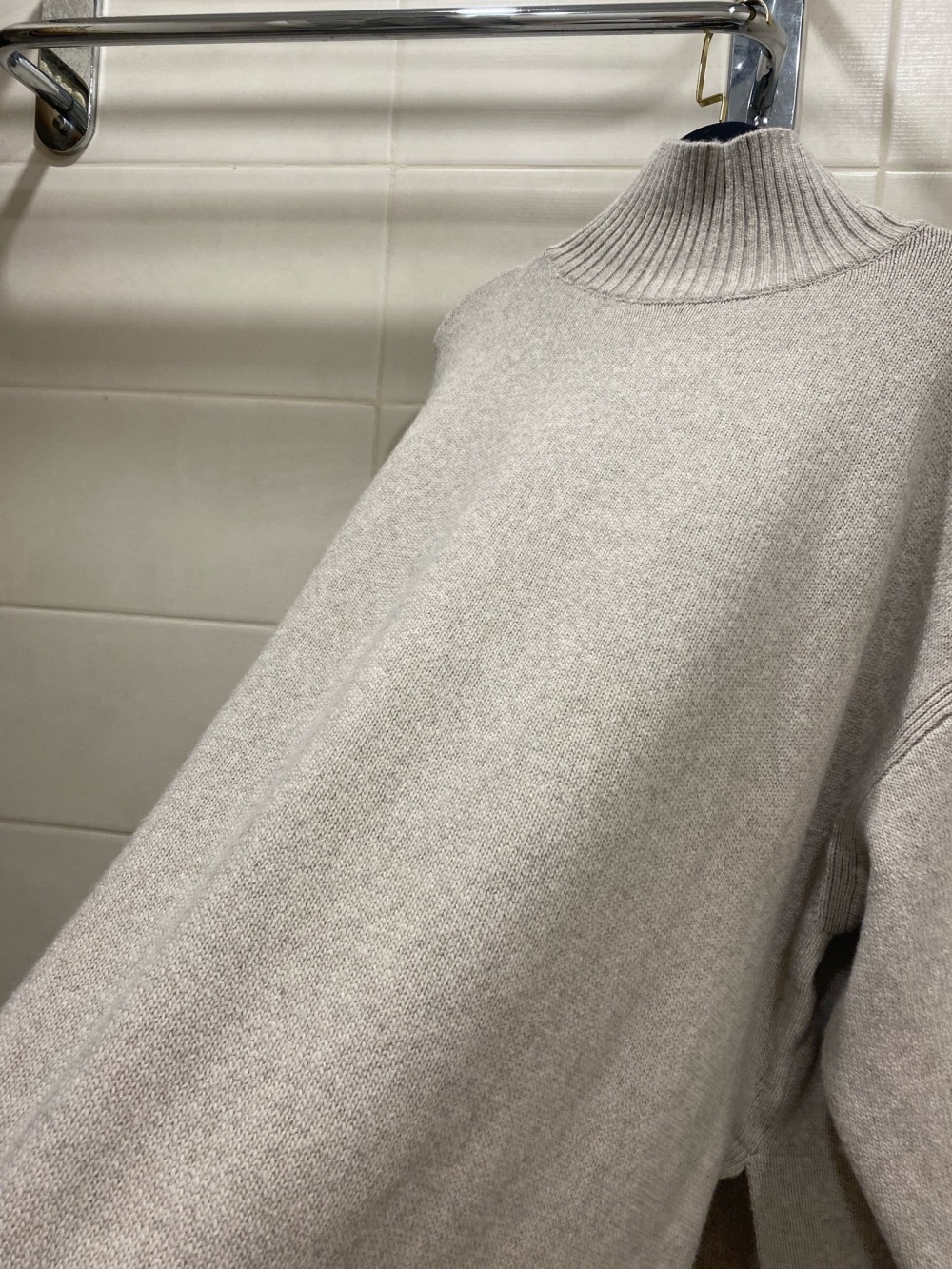 Свитер H&M Turtleneck.Размер Евр. XXL. Оверсайз.