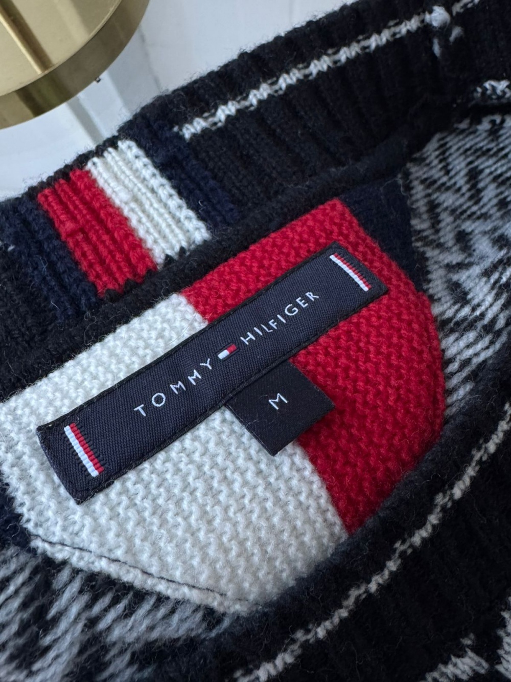 Шерстяной свитер Tommy Hilfiger размер М