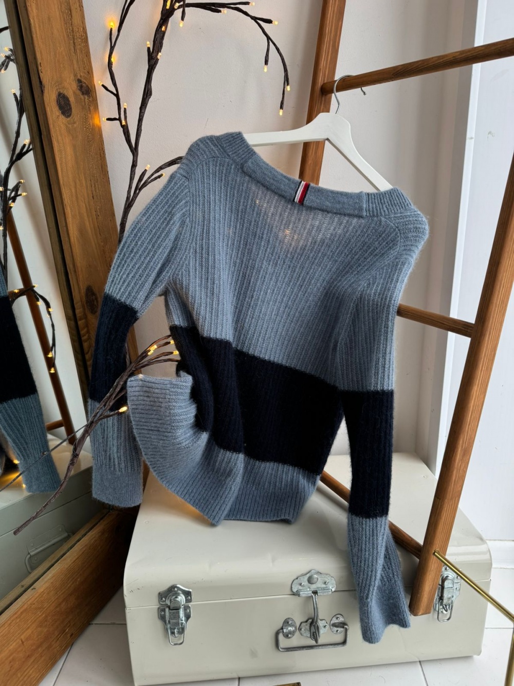 Свитер Tommy Hilfiger размер М