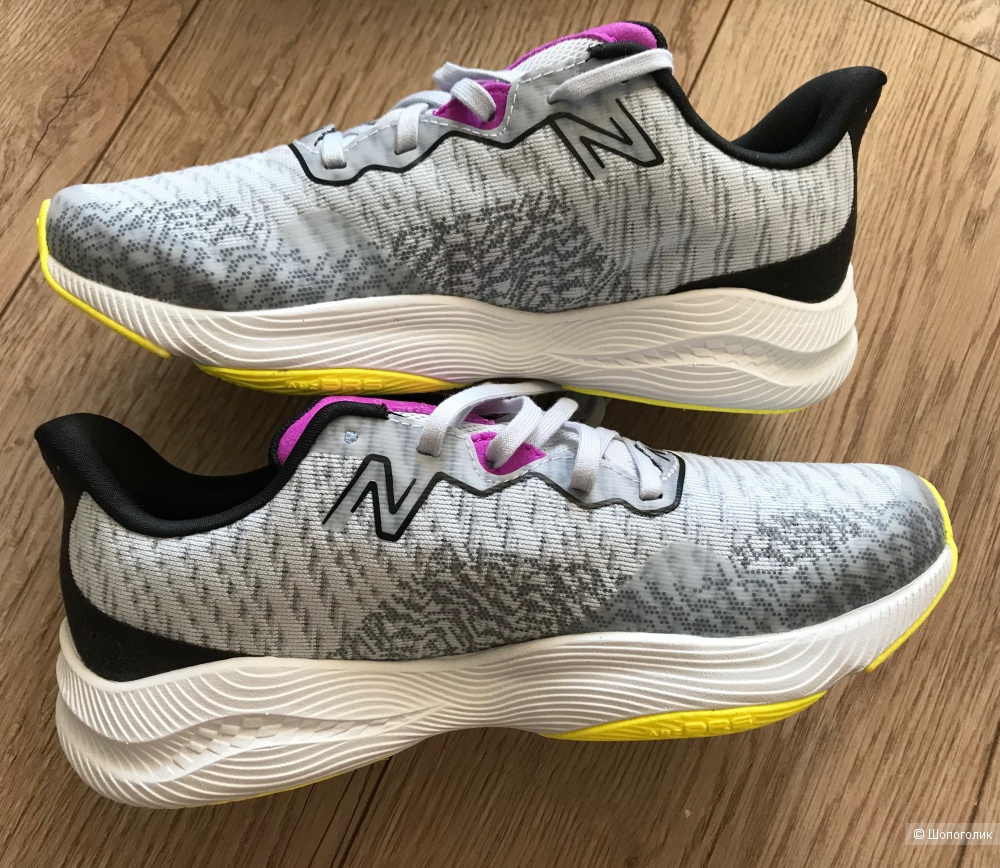 Кроссовки New Balance FuelCell, 6.5 (36.5)