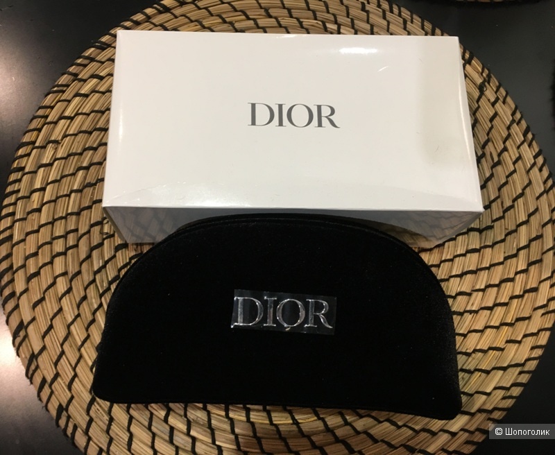 Новая бархатная косметичка Dior