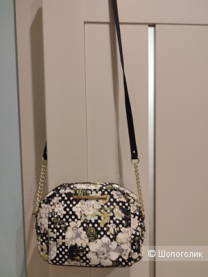 Сумка из экокожи Betsey Johnson