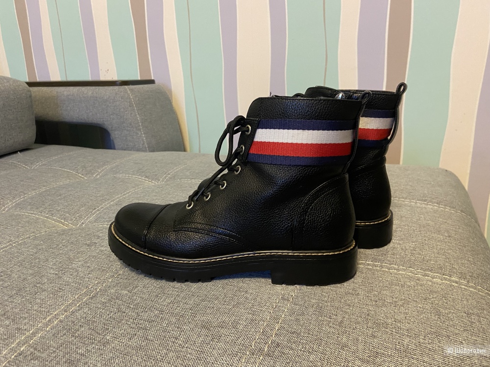 Ботинки  tommy hilfiger 37,5-38 размер