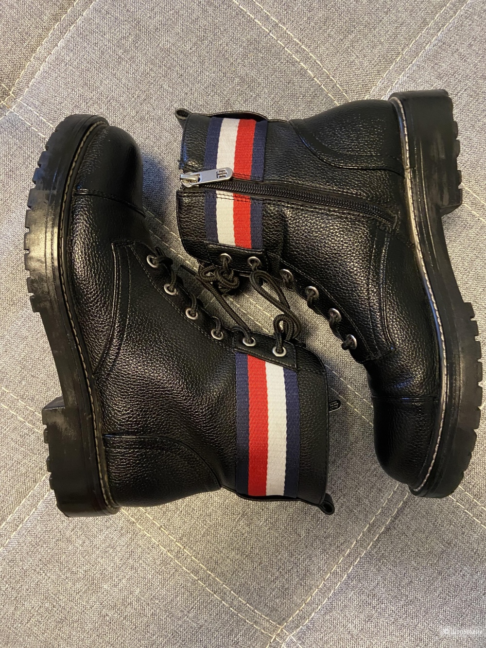 Ботинки  tommy hilfiger 37,5-38 размер