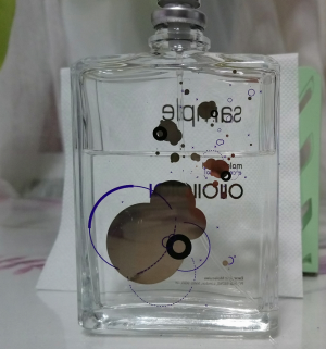 Escentric Molecules, Molecule 01