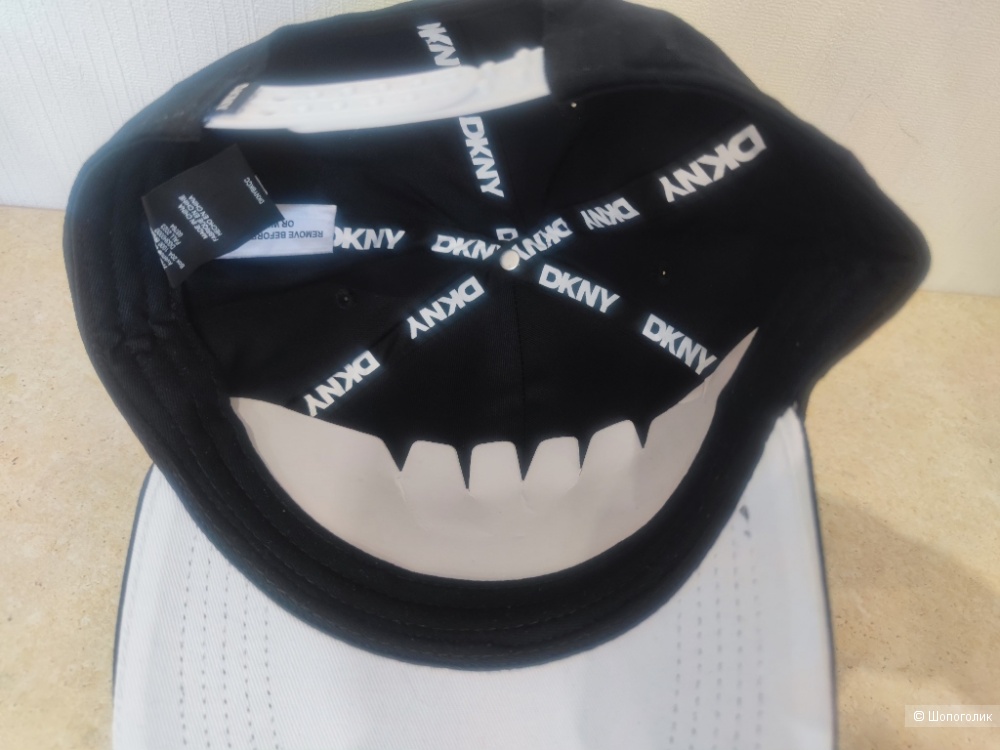 Бейсболка DKNY