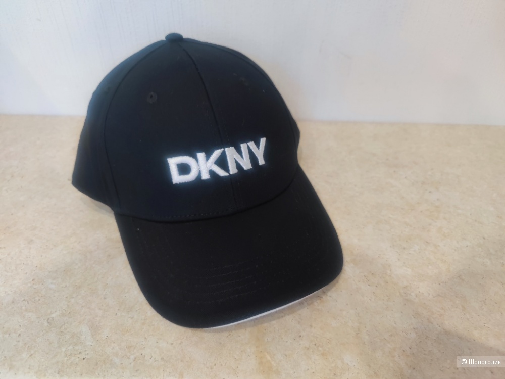 Бейсболка DKNY