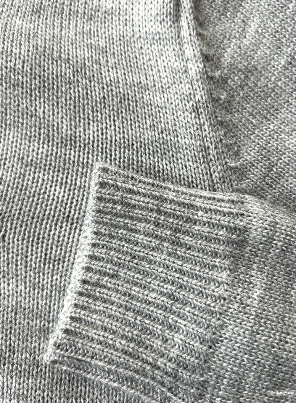 Свитер Le Streghe. IT TU (42/44/46 RU)