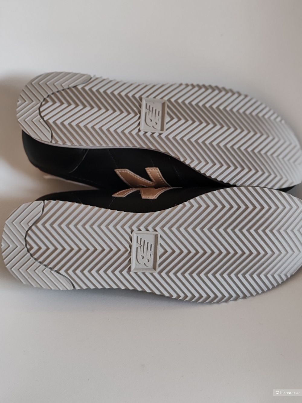 Кроссовки New Balance 720, размер 37,5 EU/ 7 US/ 5 UK