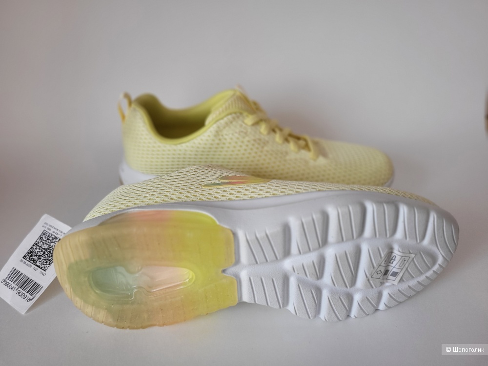 Кроссовки Skechers размер 8US / 38EU