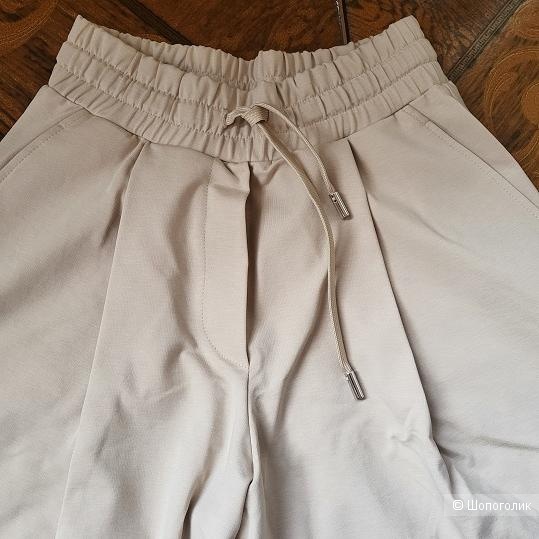Костюм Max Mara, xs, большемерит