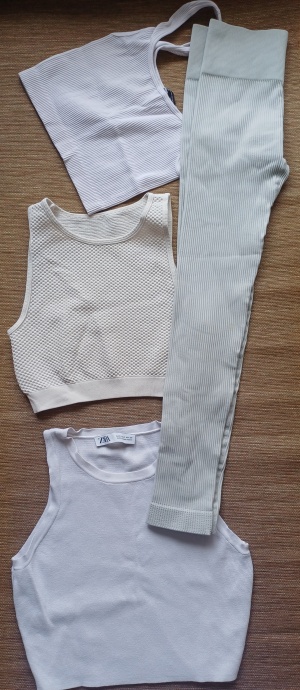 Спортивный комплект Zara: леггинсы и топы, S