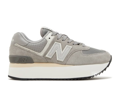 Кроссовки New Balance , размер  US 8.5 (39)