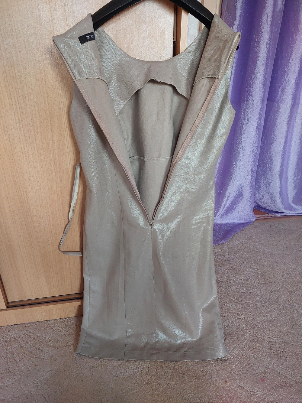 Платье hugo boss 42-44