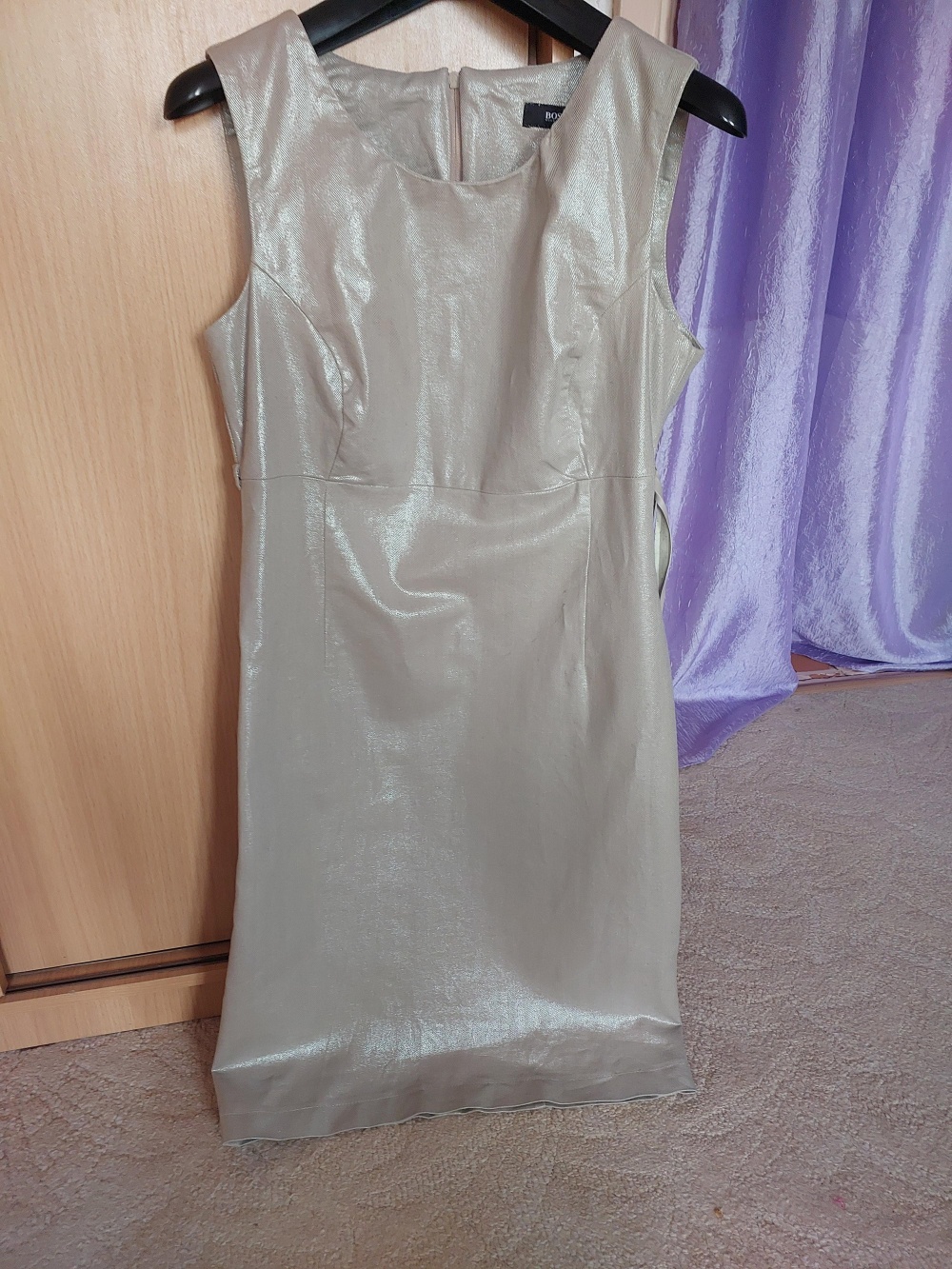Платье hugo boss 42-44