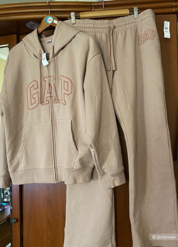 Gap костюм размер L - XL