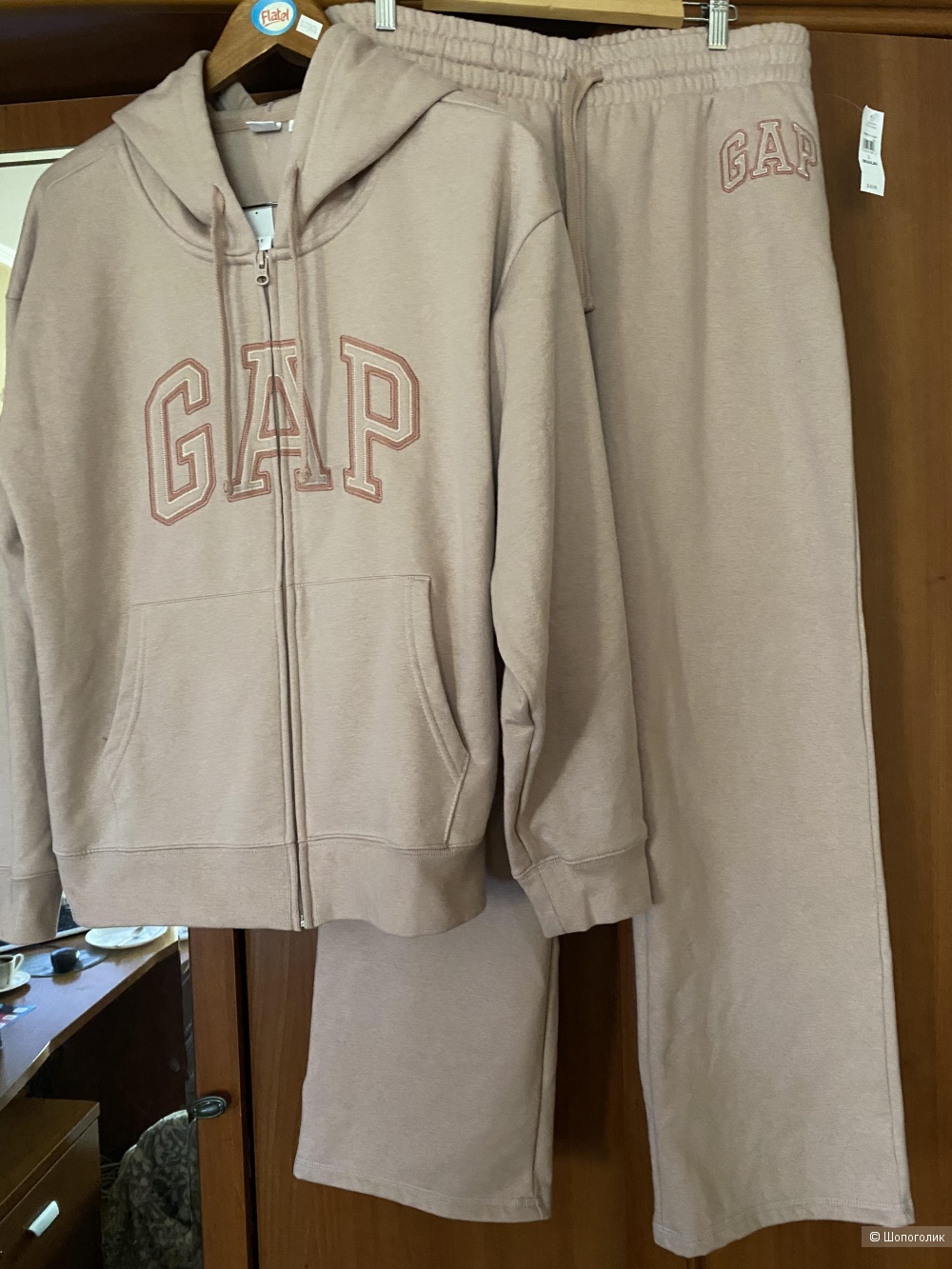 Gap костюм размер L - XL