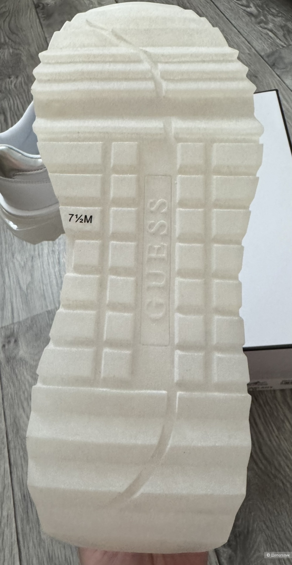 Guess кроссовки 38