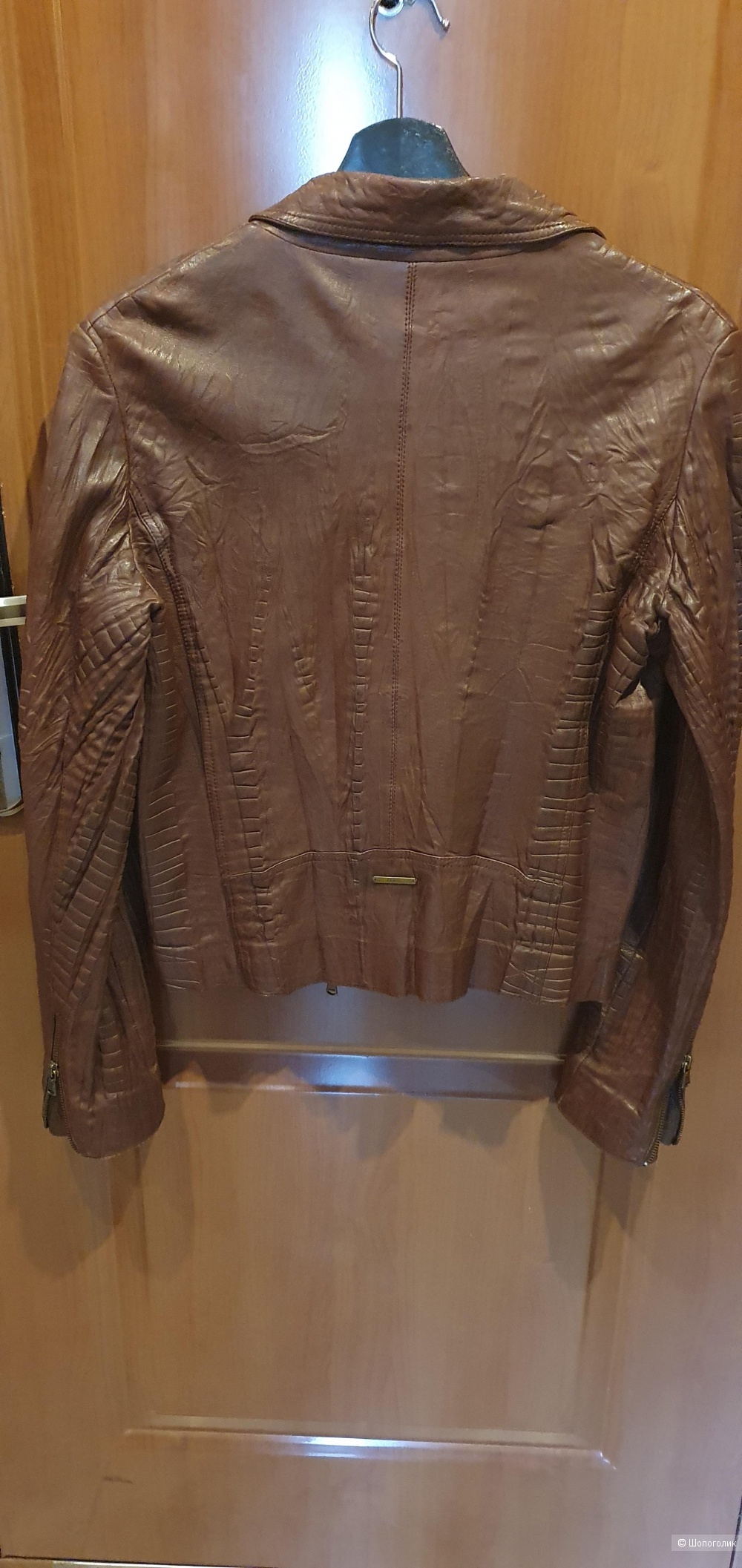 Кожаная куртка Guess, размер М