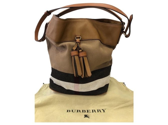 Сумка Burberry