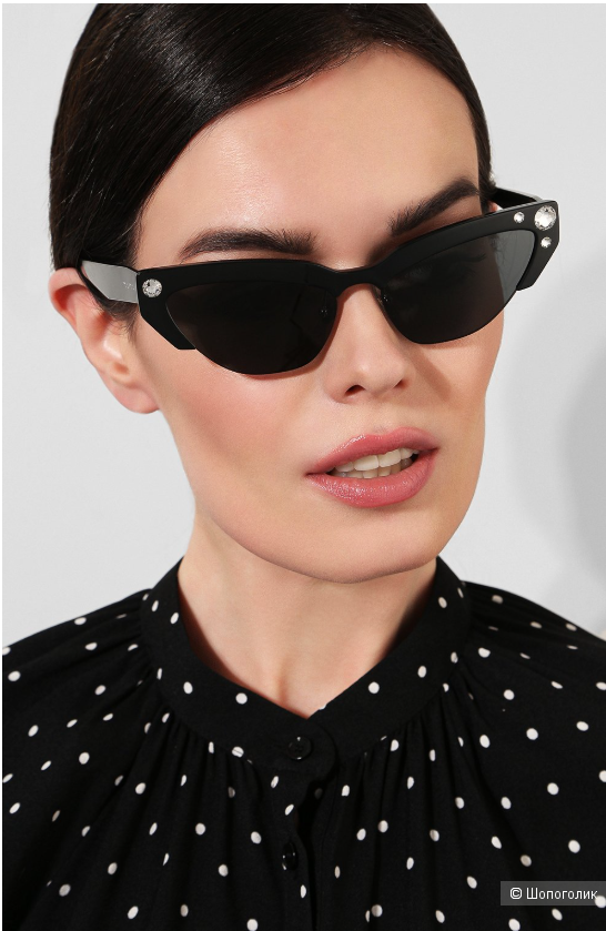 Солнцезащитные очки Miu Miu