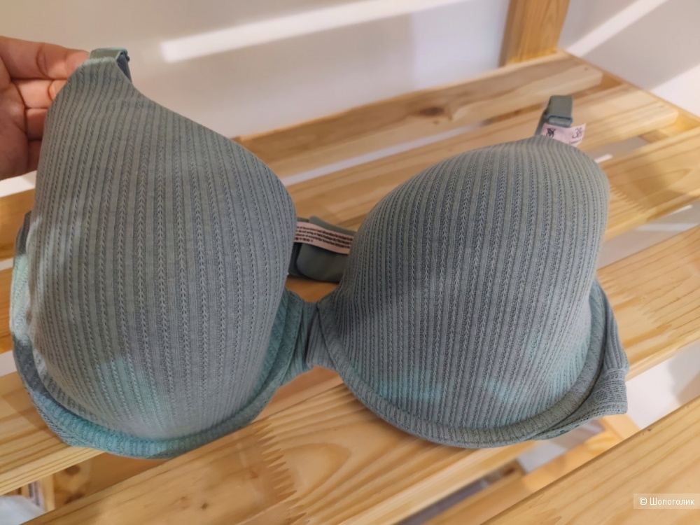 Бюстгальтер Victoria's Secret 38DD