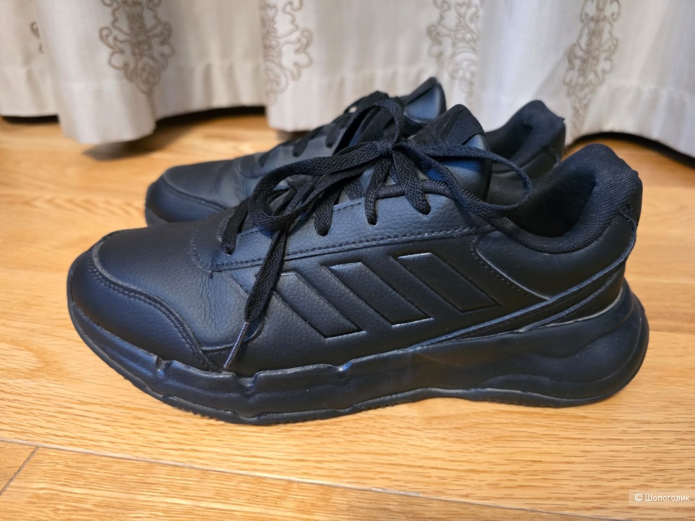 Кроссовки Adidas р.8,5 (26 см)