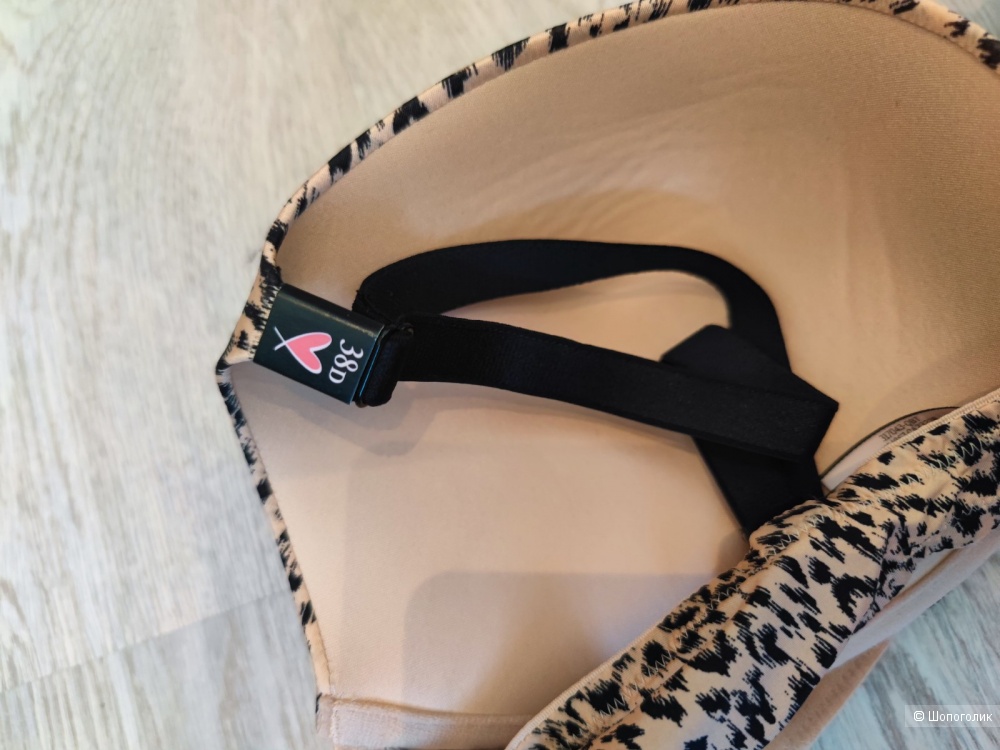 Бюстгальтер Victoria's Secret 38D