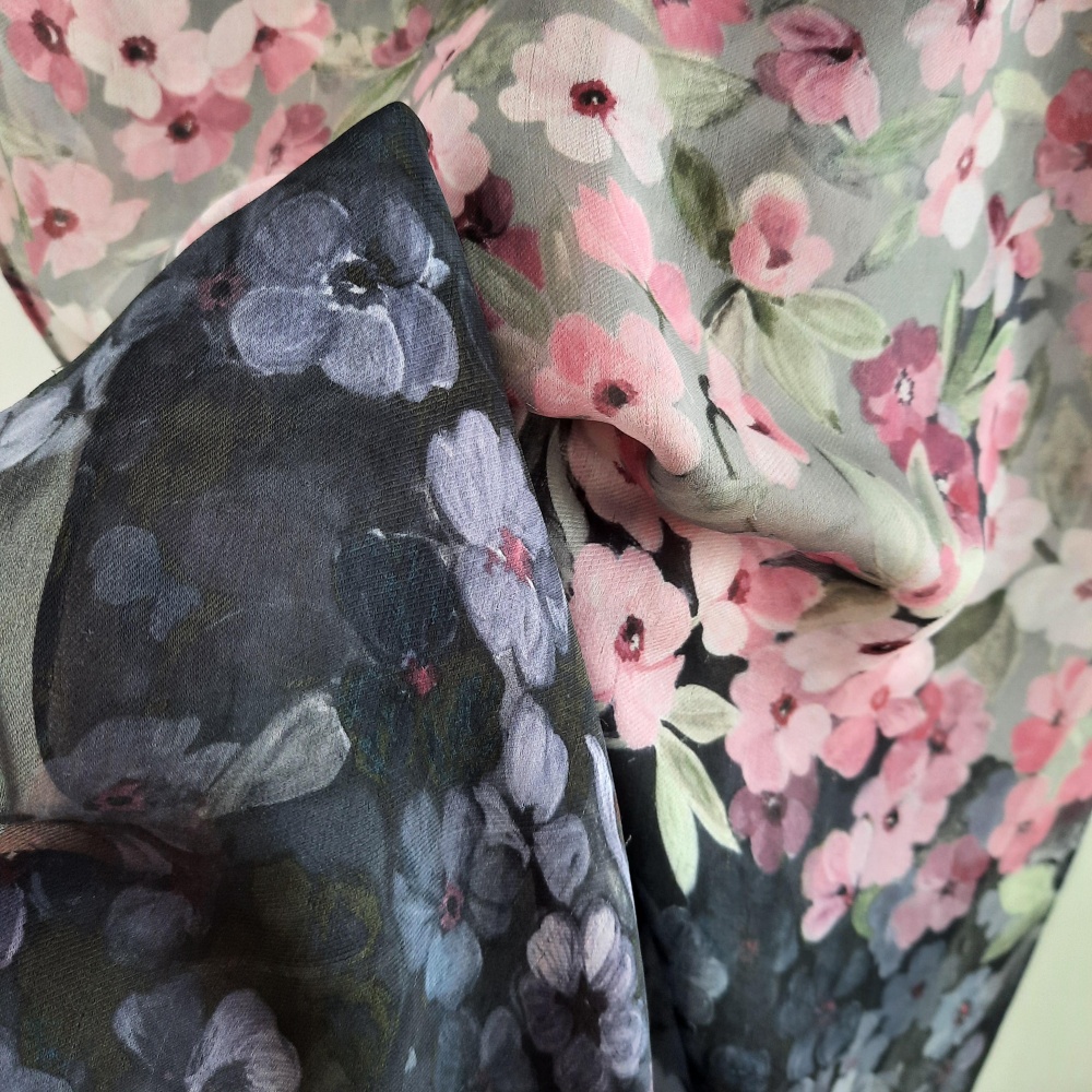 Шарф VALENTINO , р. 160 × 40 см.