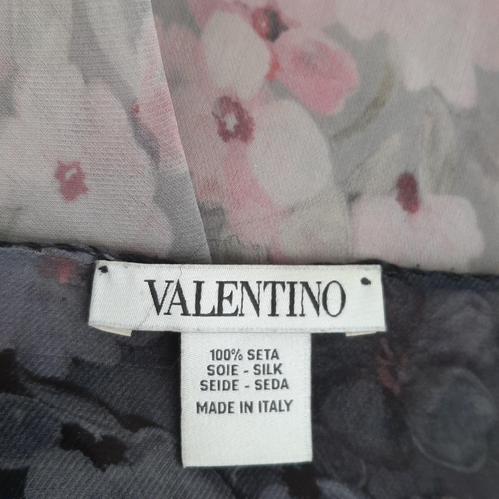 Шарф VALENTINO , р. 160 × 40 см.