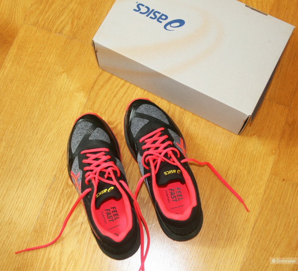 Волейбольные кроссовки Asics, размер 8,5US