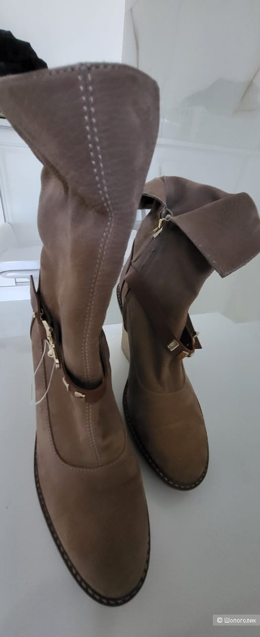 Сапоги Emporio Armani, на 36, стелька 23 см