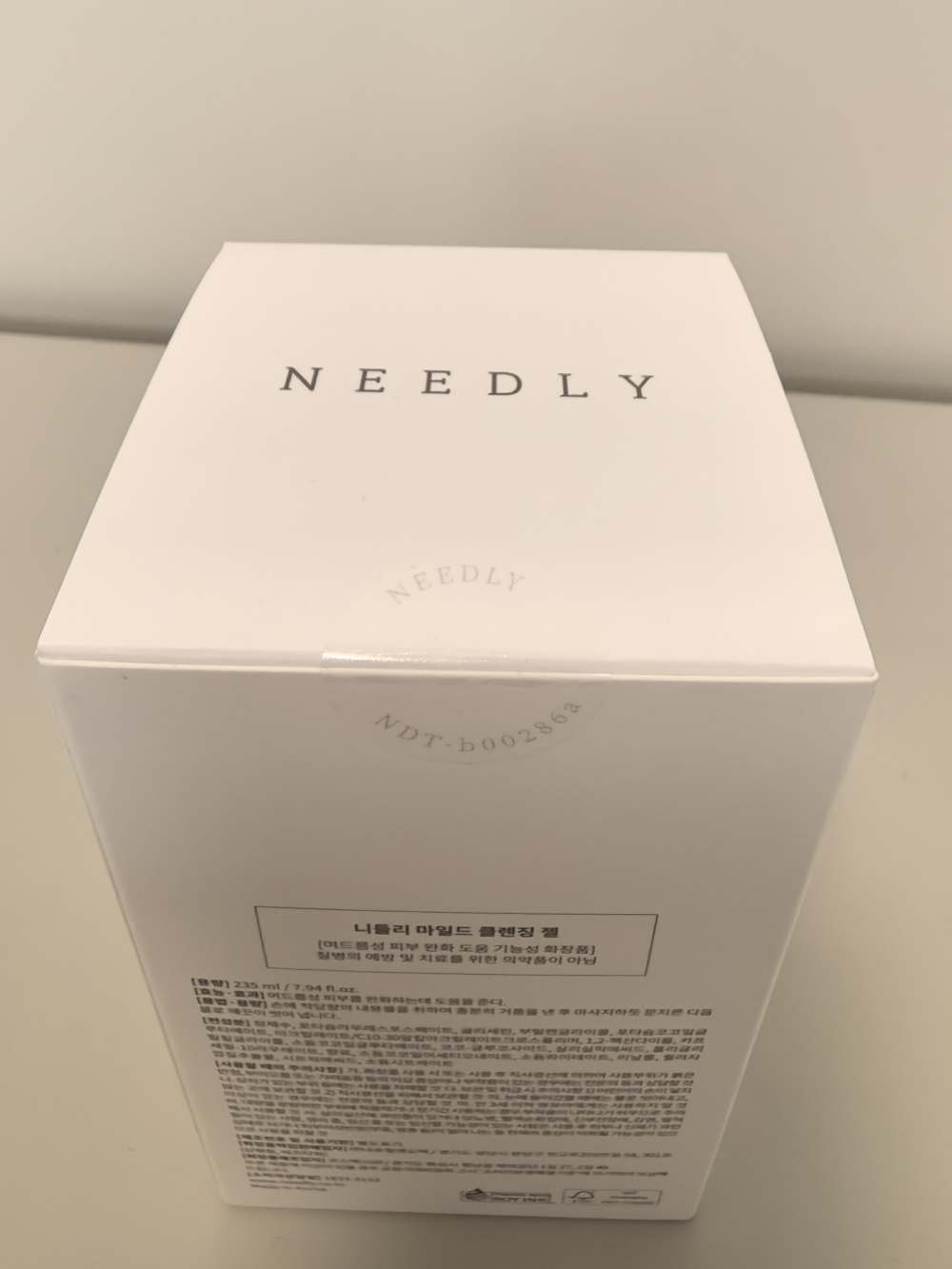 Очищающий гель для лица NEEDLY, 235 ml.