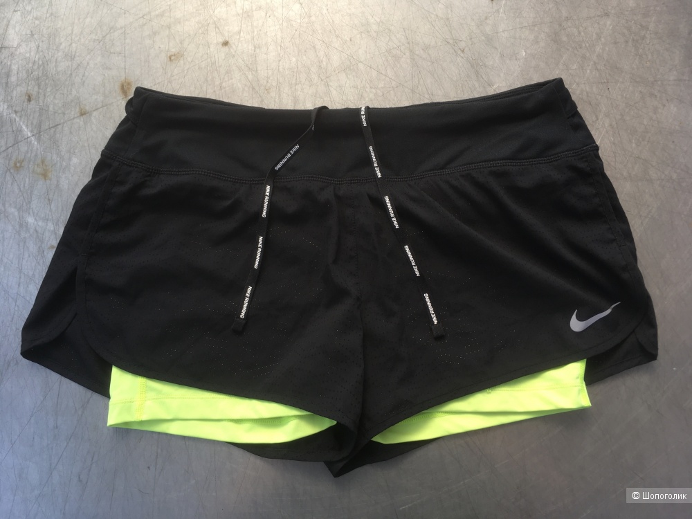 Шорты Nike размер 46-48