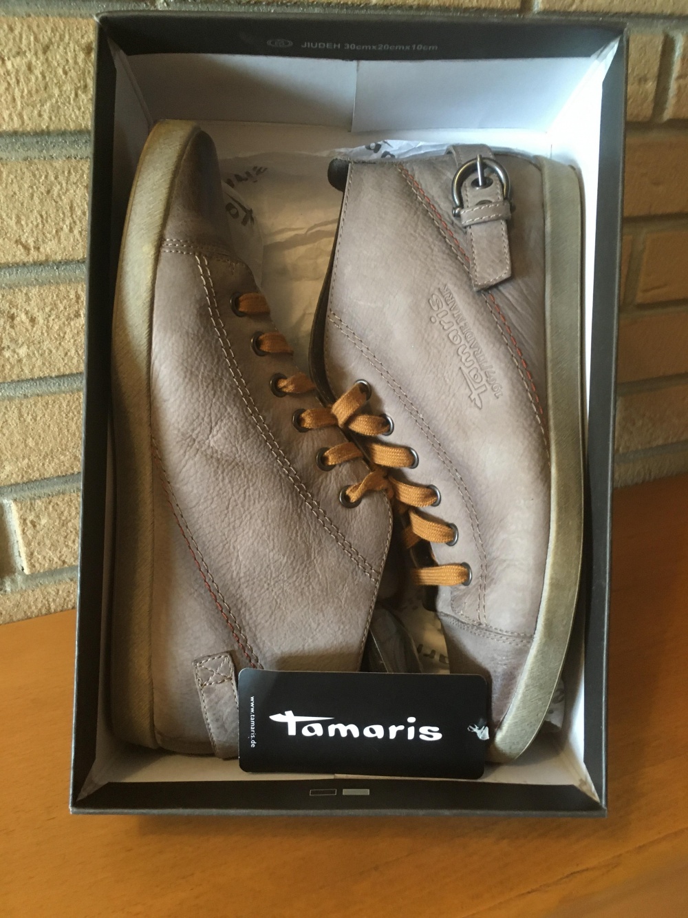 Высокие кеды Tamaris, размер 39