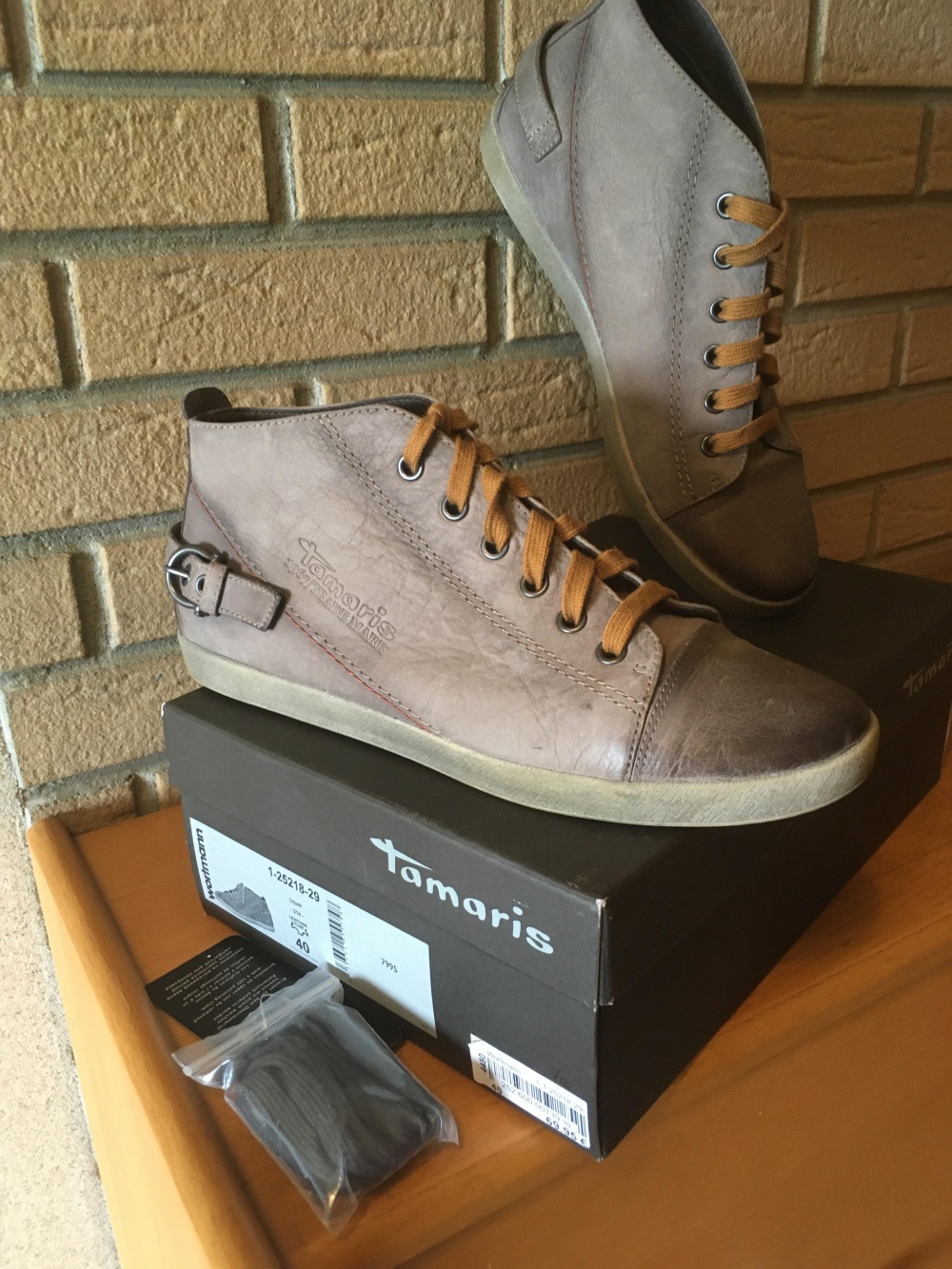 Высокие кеды Tamaris, размер 39